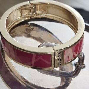 Avon "Pink Hope" Fuchsia and Gold Hinge Bracelet 2.33" W 2.86 L" (outside)